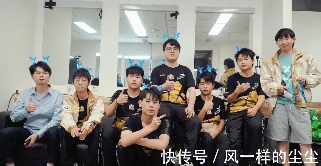 不仅使他在 不仅使他在